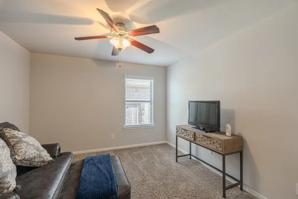 $2,600 | 14207 Irvine Rnch Trail, Conroe, TX 77384