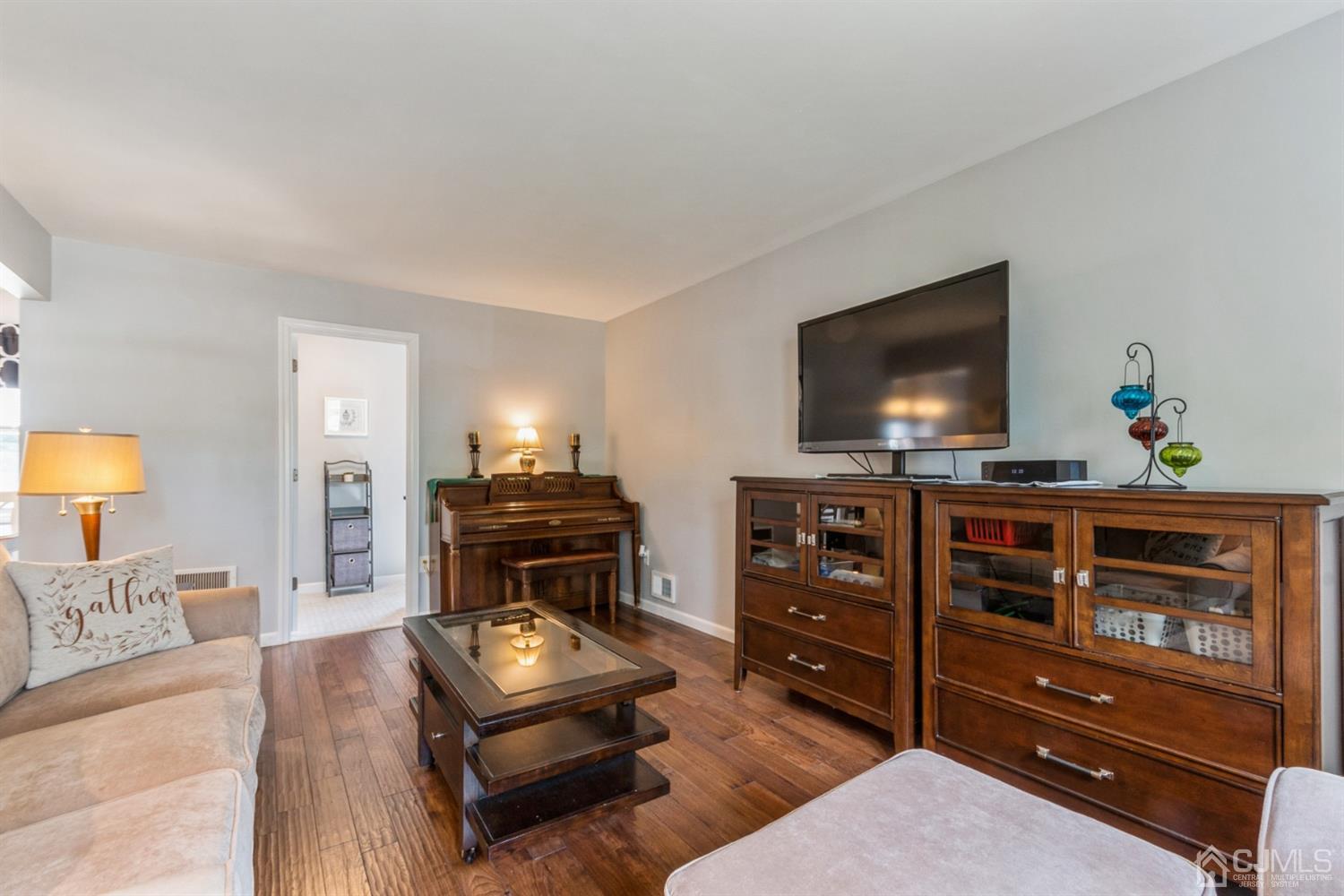 1890 Oak Road North Brunswick, NJ 08902 - Photo 6 of 23 Gallery Image 6