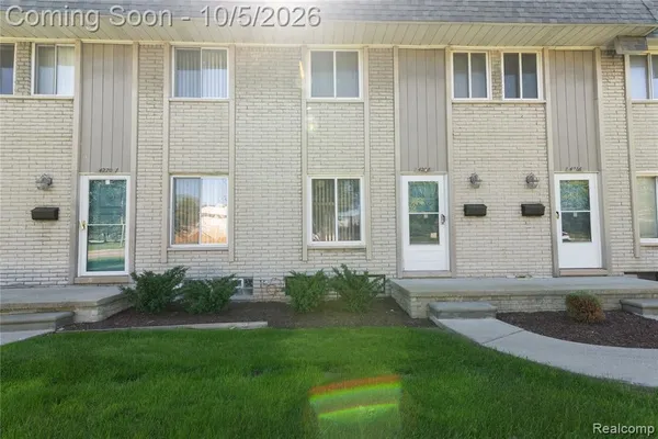 $159,900 | 4268 15 Mile Road, Sterling Heights, MI 48310