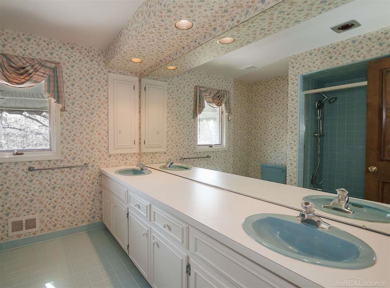 87 Belle Meade Road Grosse Pointe, MI 48236 - Photo 55 of 68 31345766-54.JPG