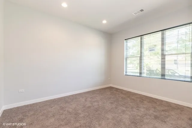 $2,399 | 8917 Grant Avenue, Unit 3B, Brookfield, IL 60513