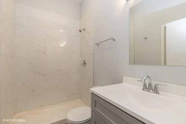 $2,399 | 8917 Grant Avenue, Unit 3B, Brookfield, IL 60513