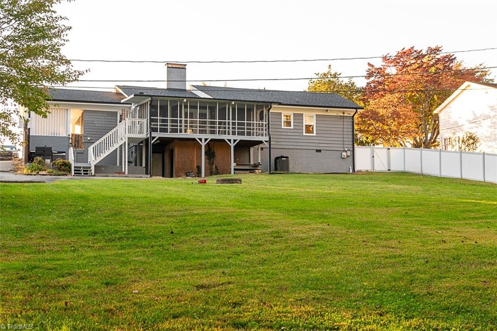 516 Country Club Road Mount Airy, NC 27030 - Photo 7 of 25 Gallery Image 7