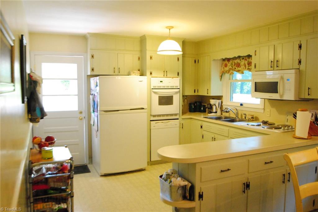2180 Independence Road Winston-Salem, NC 27106 - Photo 3 of 13 Gallery Image 3