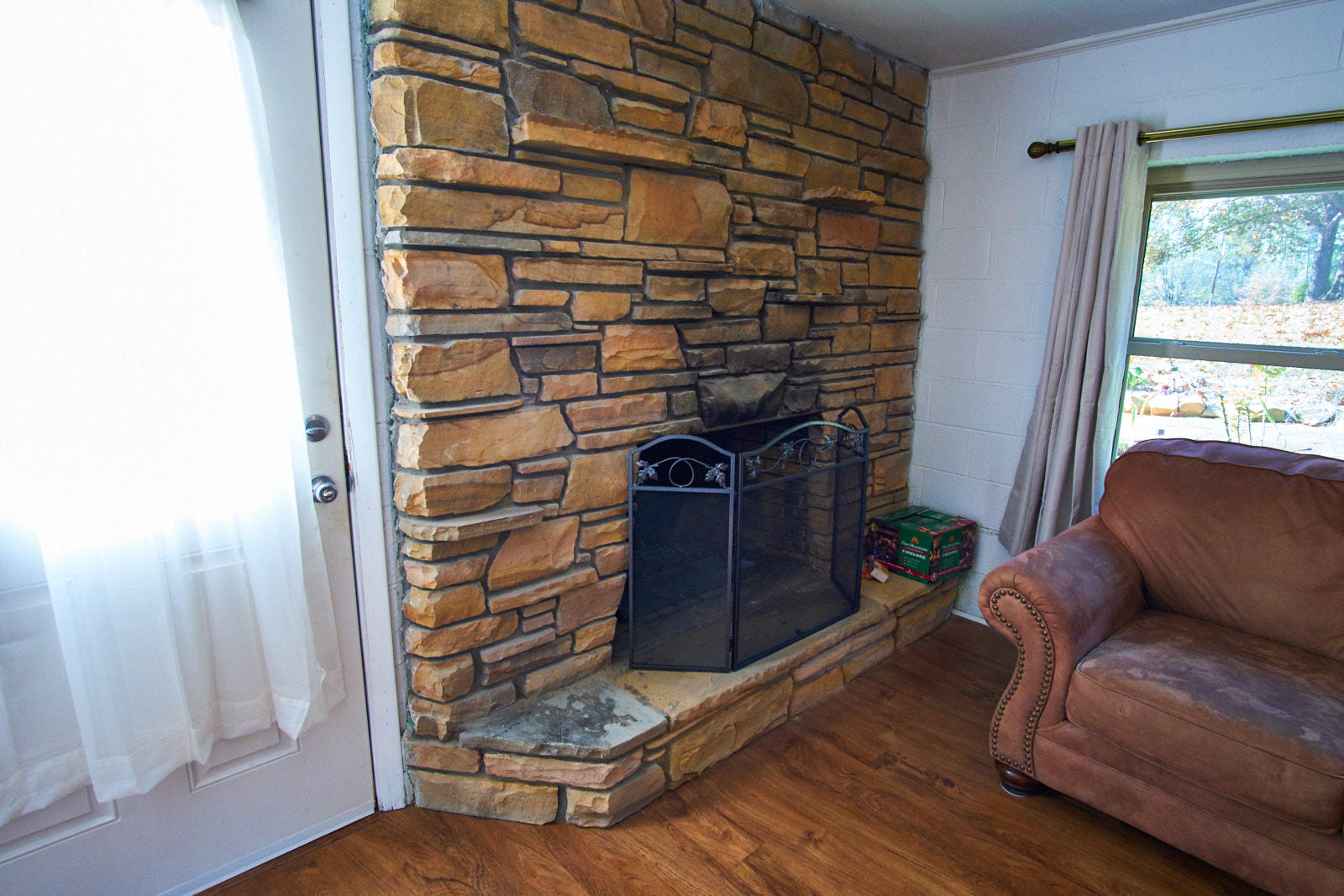 4729 Maplehill Road Knoxville, TN 37914 - Photo 22 of 40 Downstairs fireplace.