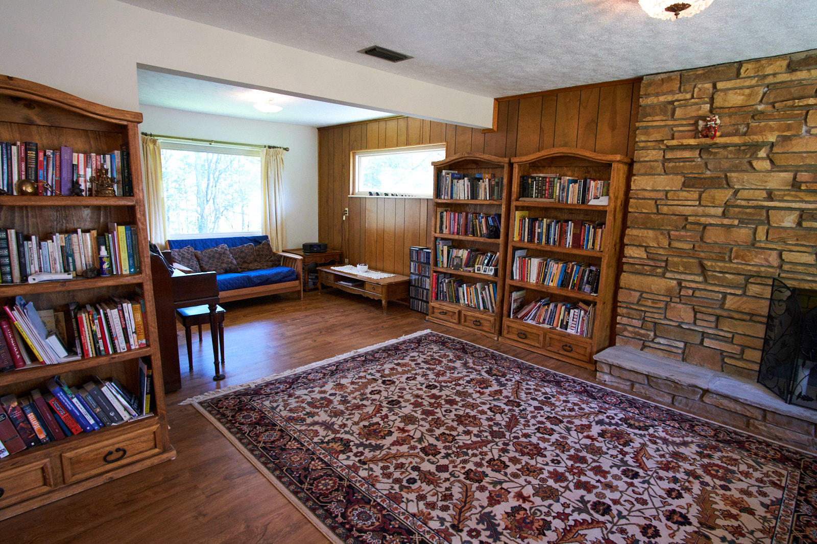 4729 Maplehill Road Knoxville, TN 37914 - Photo 6 of 40 Living room.