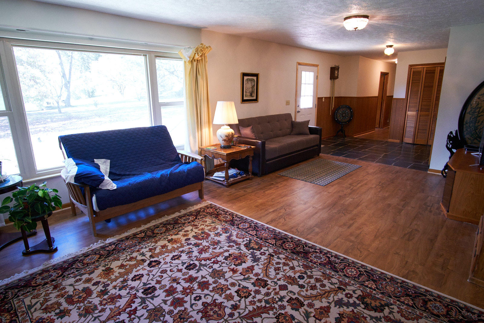 4729 Maplehill Road Knoxville, TN 37914 - Photo 7 of 40 Living room.