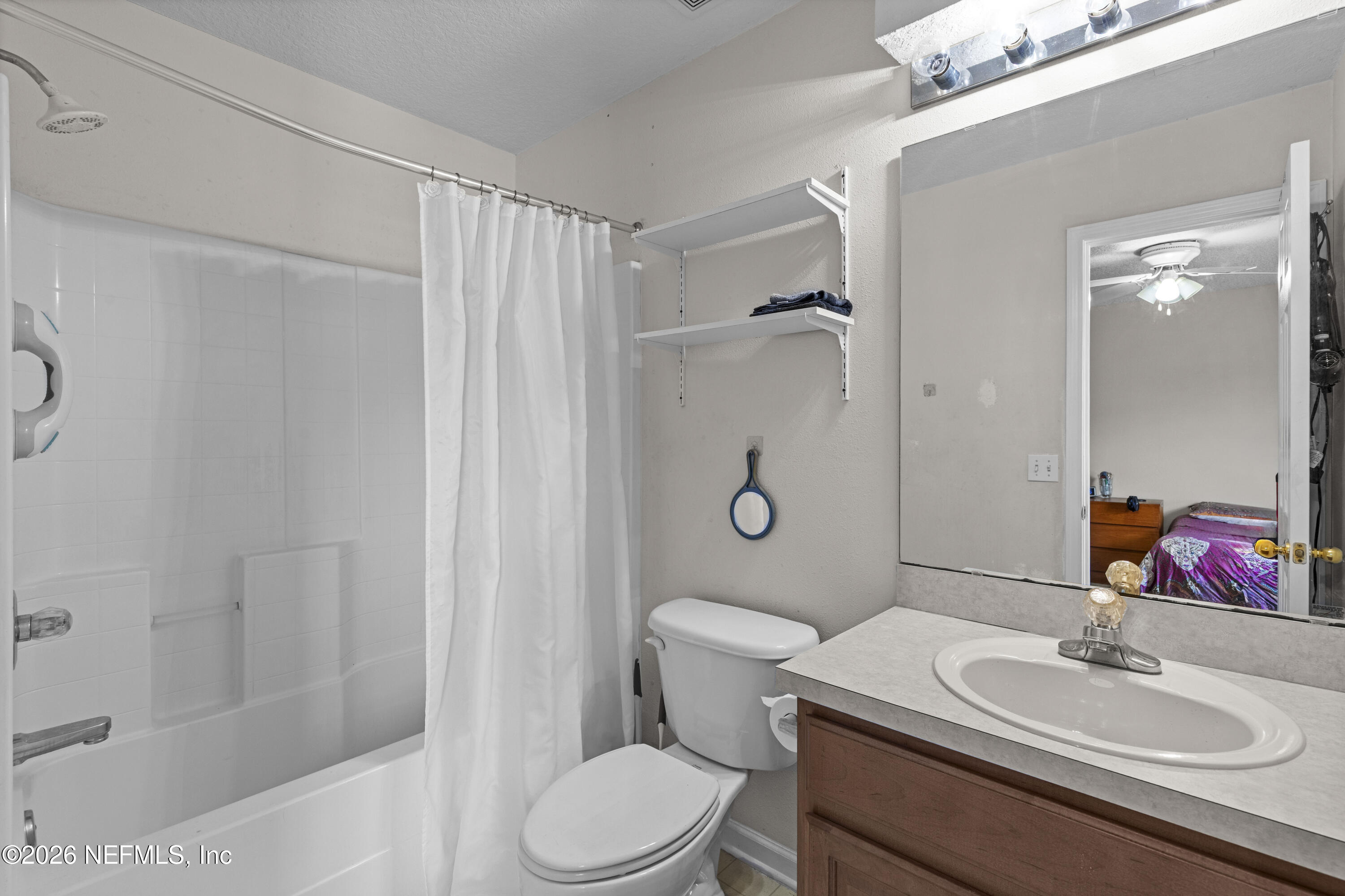7774 Melvin Road Jacksonville, FL 32210 - Photo 22 of 32 21 First Bedroom’s Bathroom - 2nd Floor