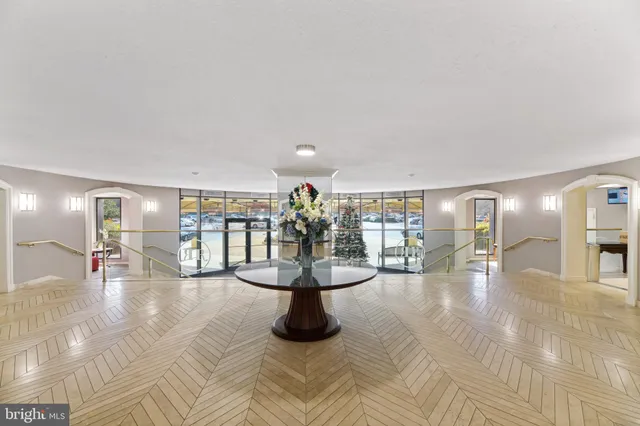 $625,000 | 8380 Greensboro Drive, Unit 322, McLean, VA 22102