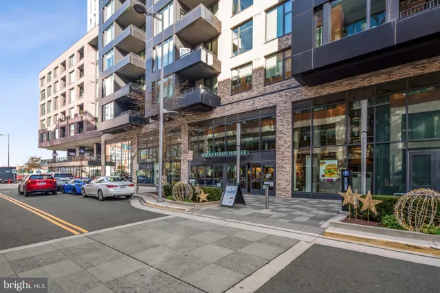 $625,000 | 8380 Greensboro Drive, Unit 322, McLean, VA 22102