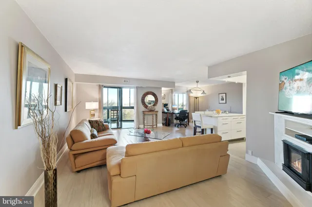 $625,000 | 8380 Greensboro Drive, Unit 322, McLean, VA 22102