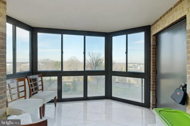 $625,000 | 8380 Greensboro Drive, Unit 322, McLean, VA 22102