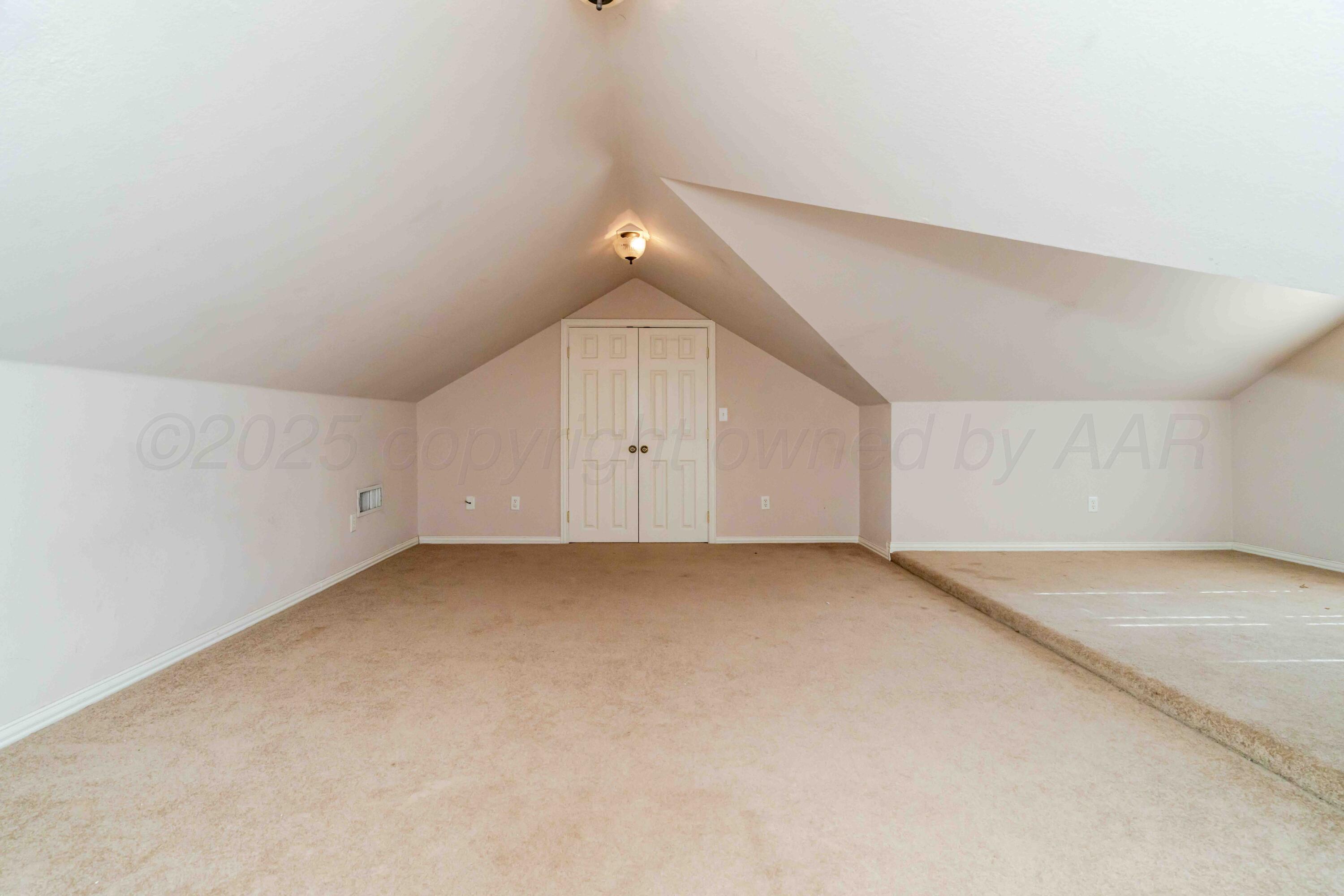 39 Crockett Drive Tulia, TX 79088 - Photo 28 of 29 a view of an empty room