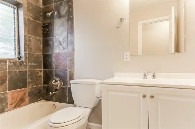 $2,680 | 2411 Northeast 10th Avenue, Pompano Beach, FL 33064