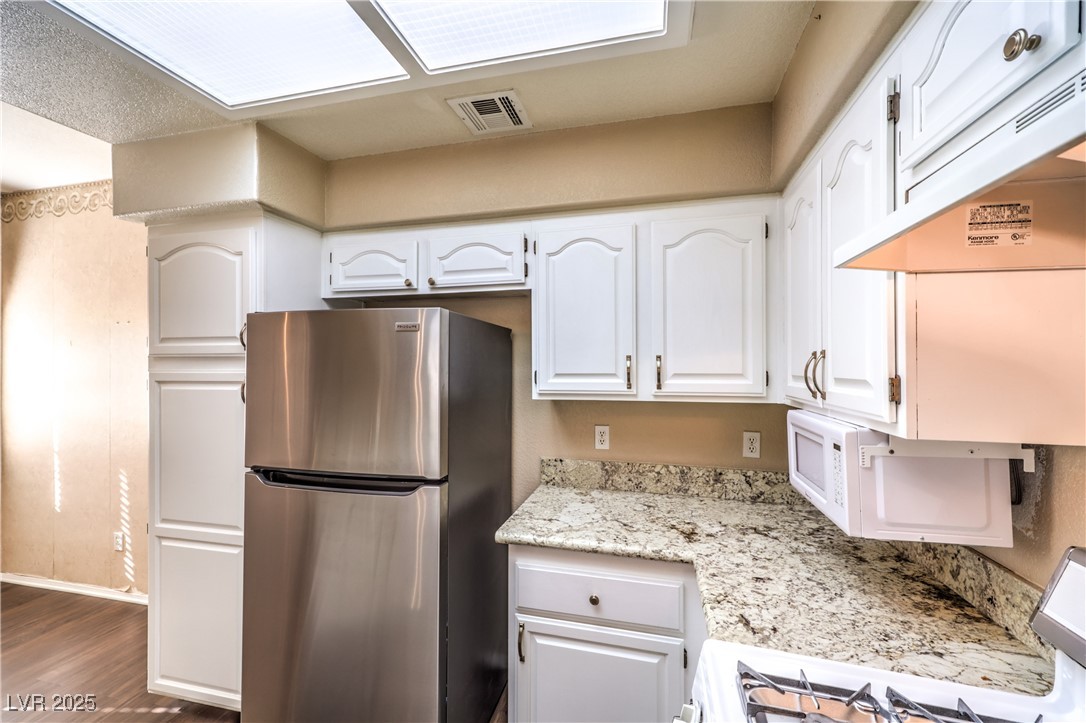 3320 South Fort Apache Road, Unit 125 Las Vegas, NV 89117 - Photo 9 of 33