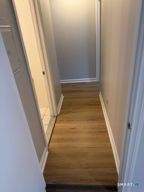 239 Old Farms Road, Unit 16D Avon, CT 06001 - Photo 4 of 16 a view of entryway