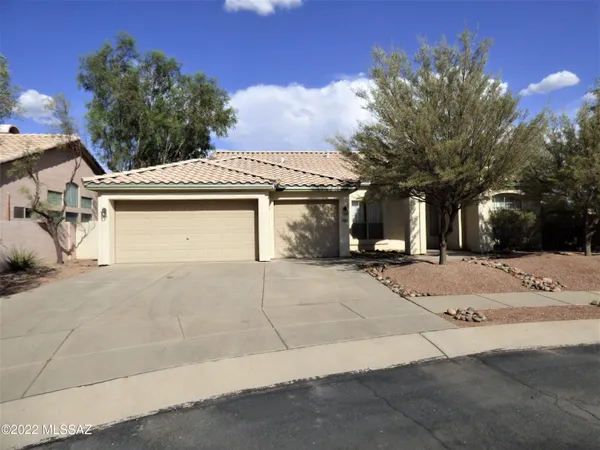 $2,650 | 8270 North Westcliff Drive, Tucson, AZ 85743