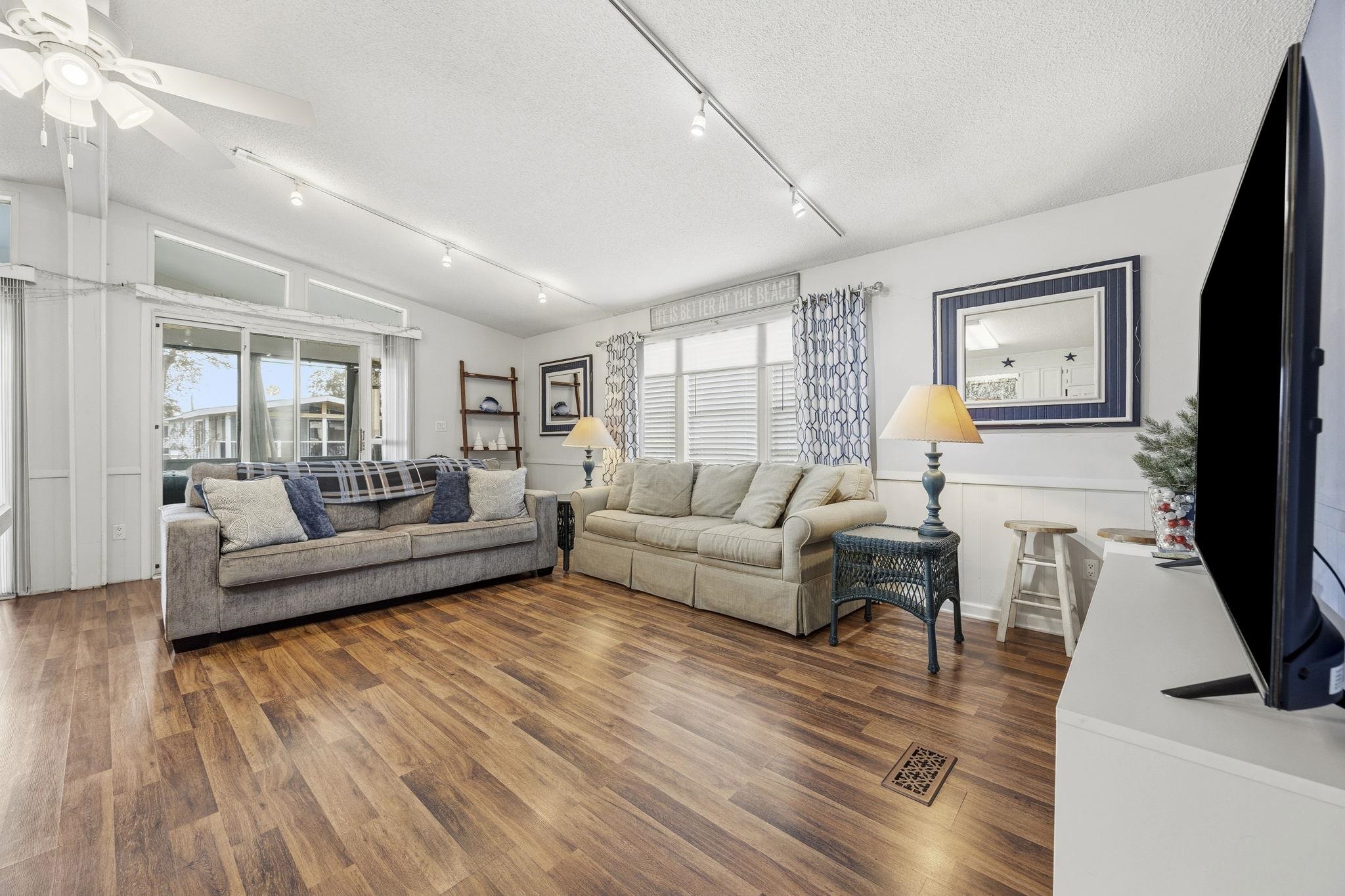 1802 Sunrise Drive Surfside Beach, SC 29575 - Photo 5 of 40