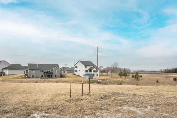 $113,900 | 22 Sunset Court, North Mankato, MN 56003