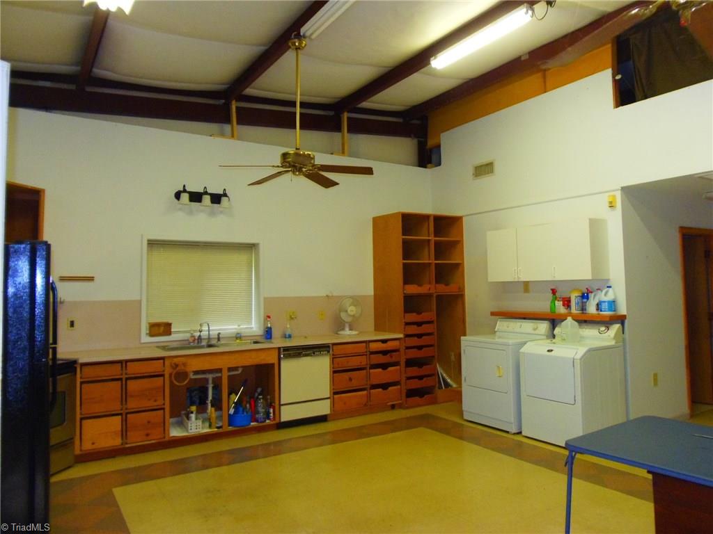 6709 Hunt Road Pleasant Garden, NC 27313 - Photo 4 of 18 Gallery Image 4