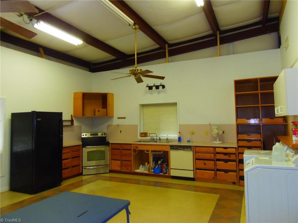 6709 Hunt Road Pleasant Garden, NC 27313 - Photo 5 of 18 Gallery Image 5