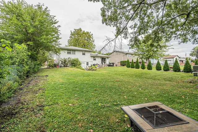 $335,000 | 7503 161st Place, Tinley Park, IL 60477