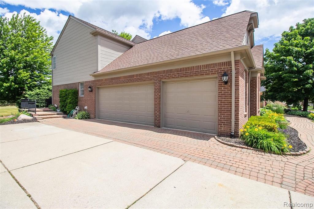 810 Loggers Circle Rochester, MI 48307 - Photo 62 of 73 Gallery Image 62