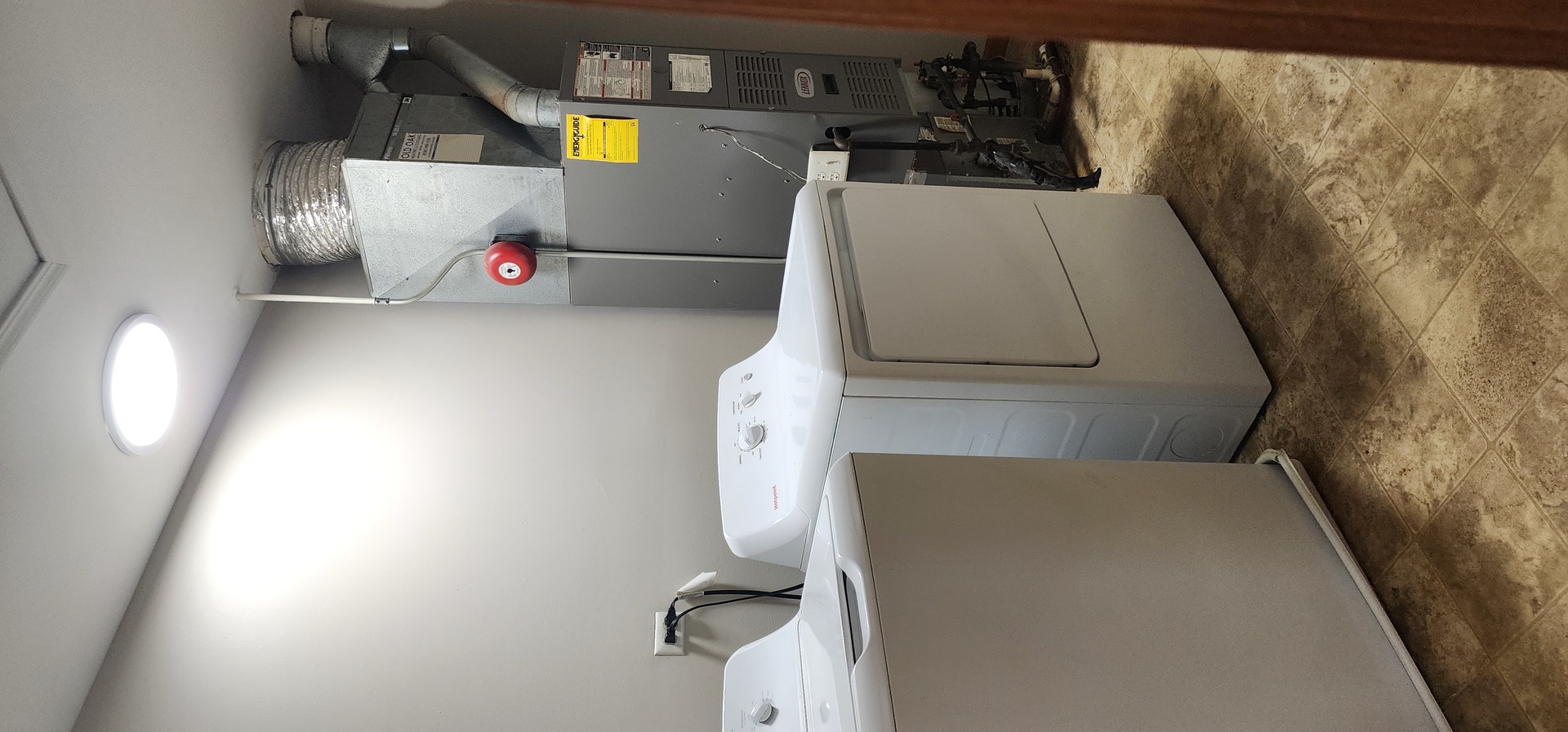 4561 Garritano Street, Unit B Yorkville, IL 60560 - Photo 11 of 11 with utility room with dryer and washer