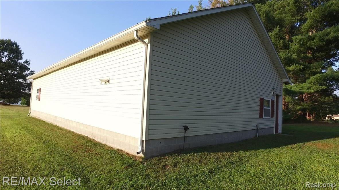 11479 Carr Road Davison, MI 48423 - Photo 7 of 46 11479 Carr Rd 035.jpg