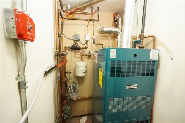 a car parked in front of a building