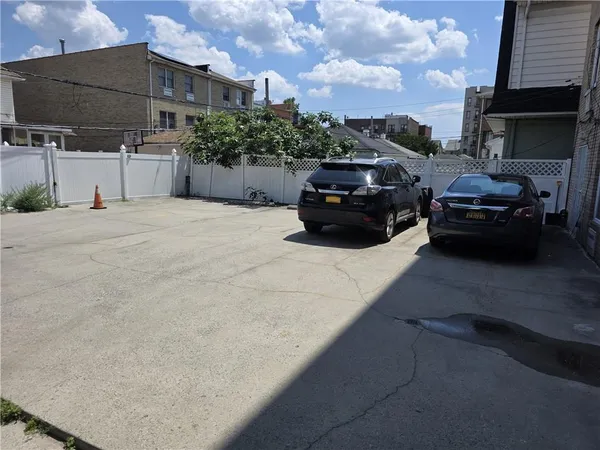 $550,000 | 1549 West 3rd Street, Unit 5B | Bensonhurst