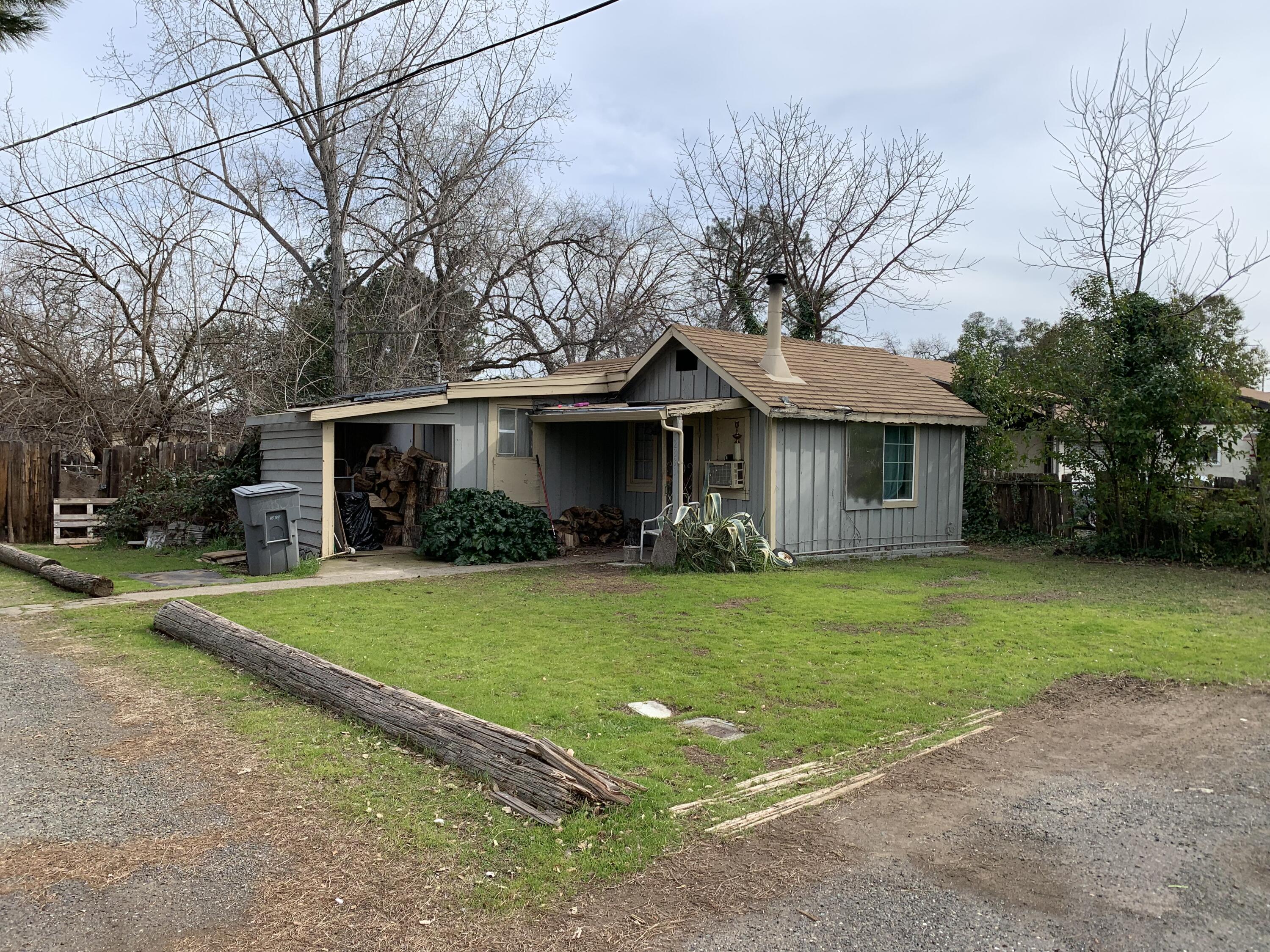 2831 Henderson Road Redding, CA 96002 - Photo 1 of 6 Front