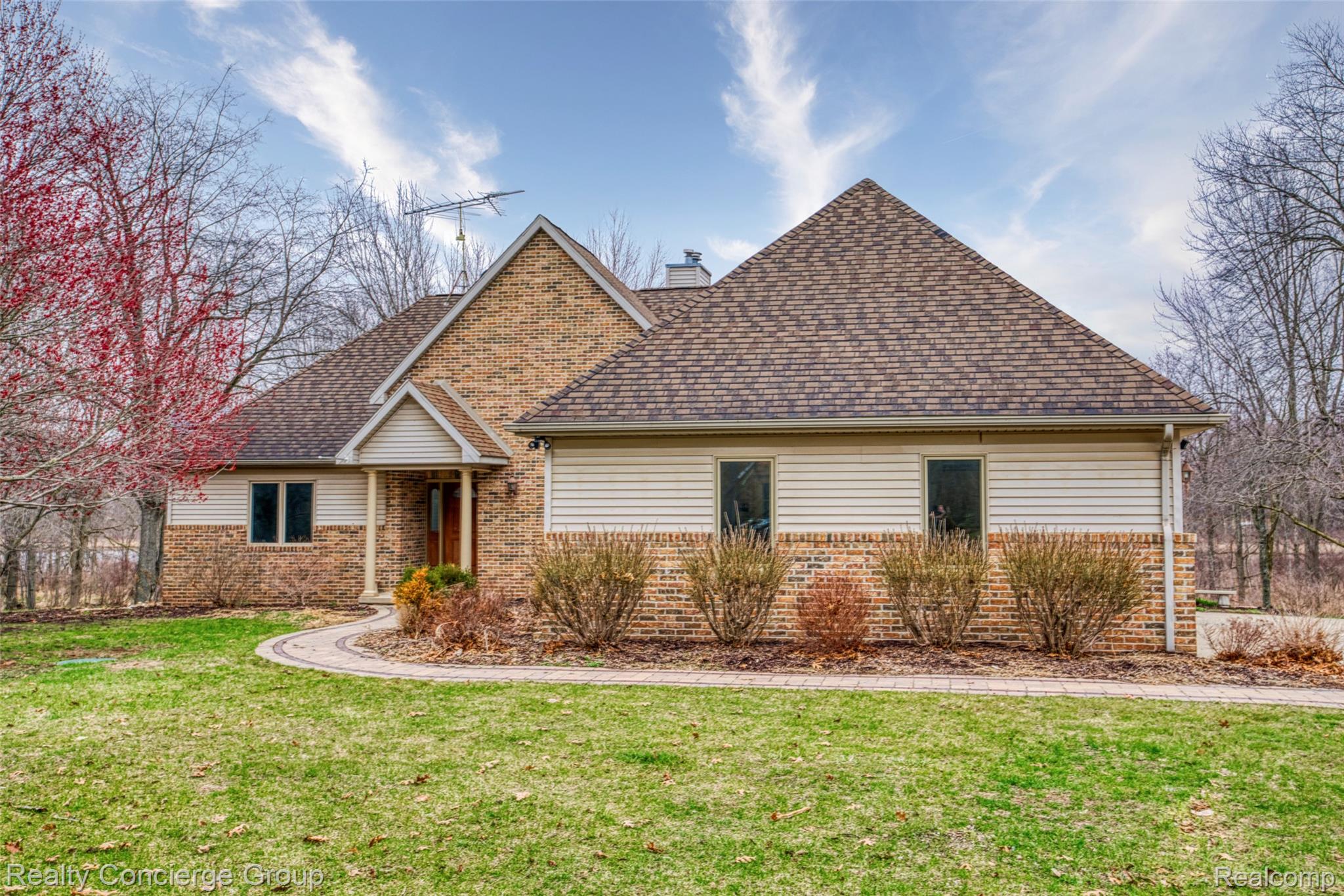 6400 West Sober Road Fowlerville, MI 48836 - Photo 2 of 55 DSC08174_3.jpg