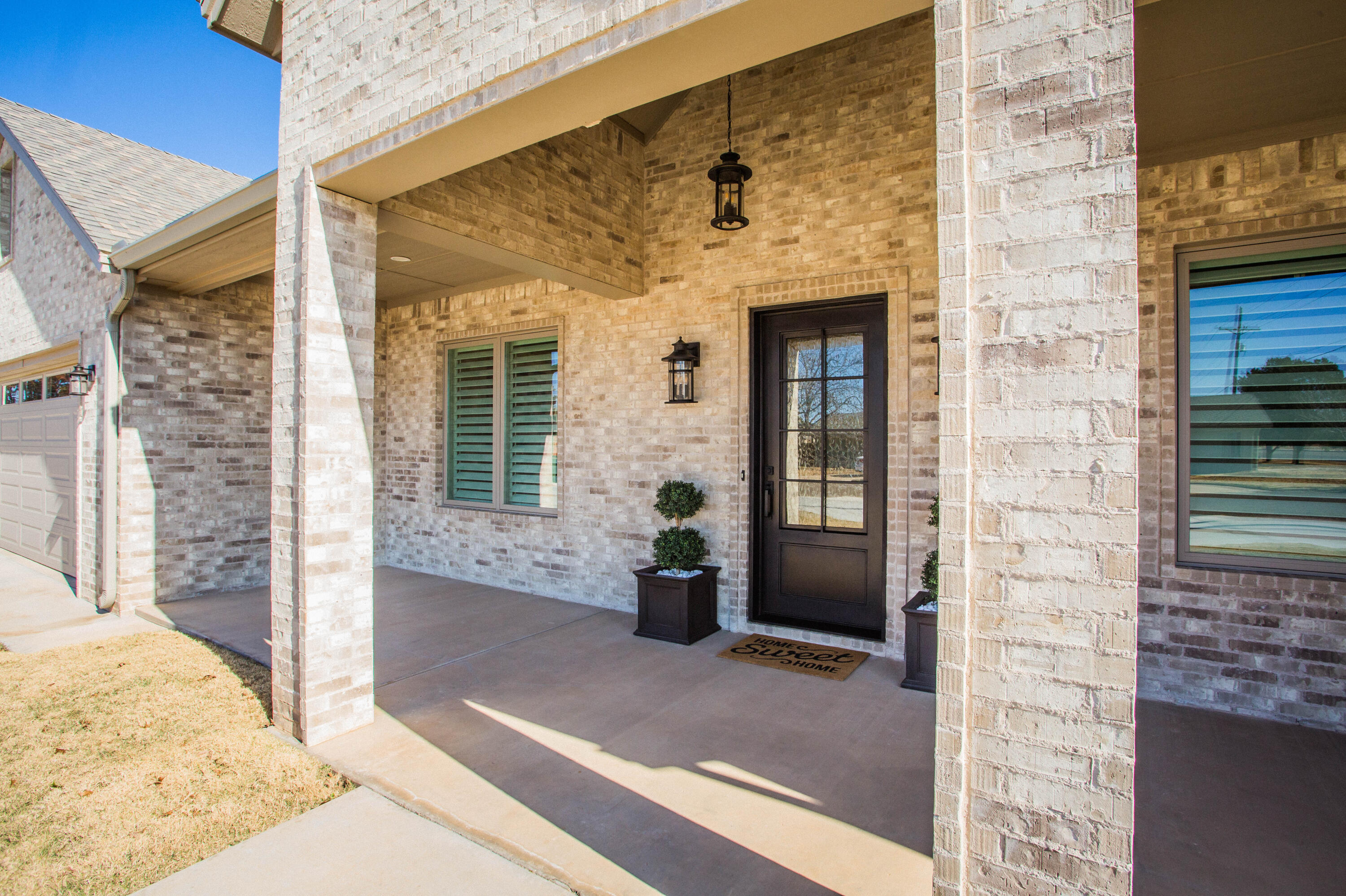 209 South Holliday Plainview, TX 79072 - Photo 1 of 29 a view of entryway door