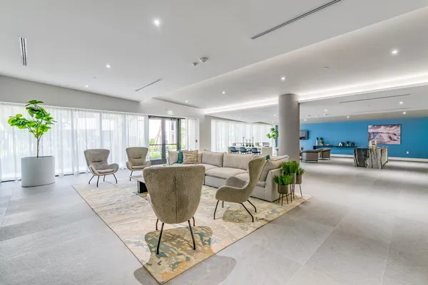 $3,145 | 5961 Southwest 68th Street, Unit 618, South Miami, FL 33143