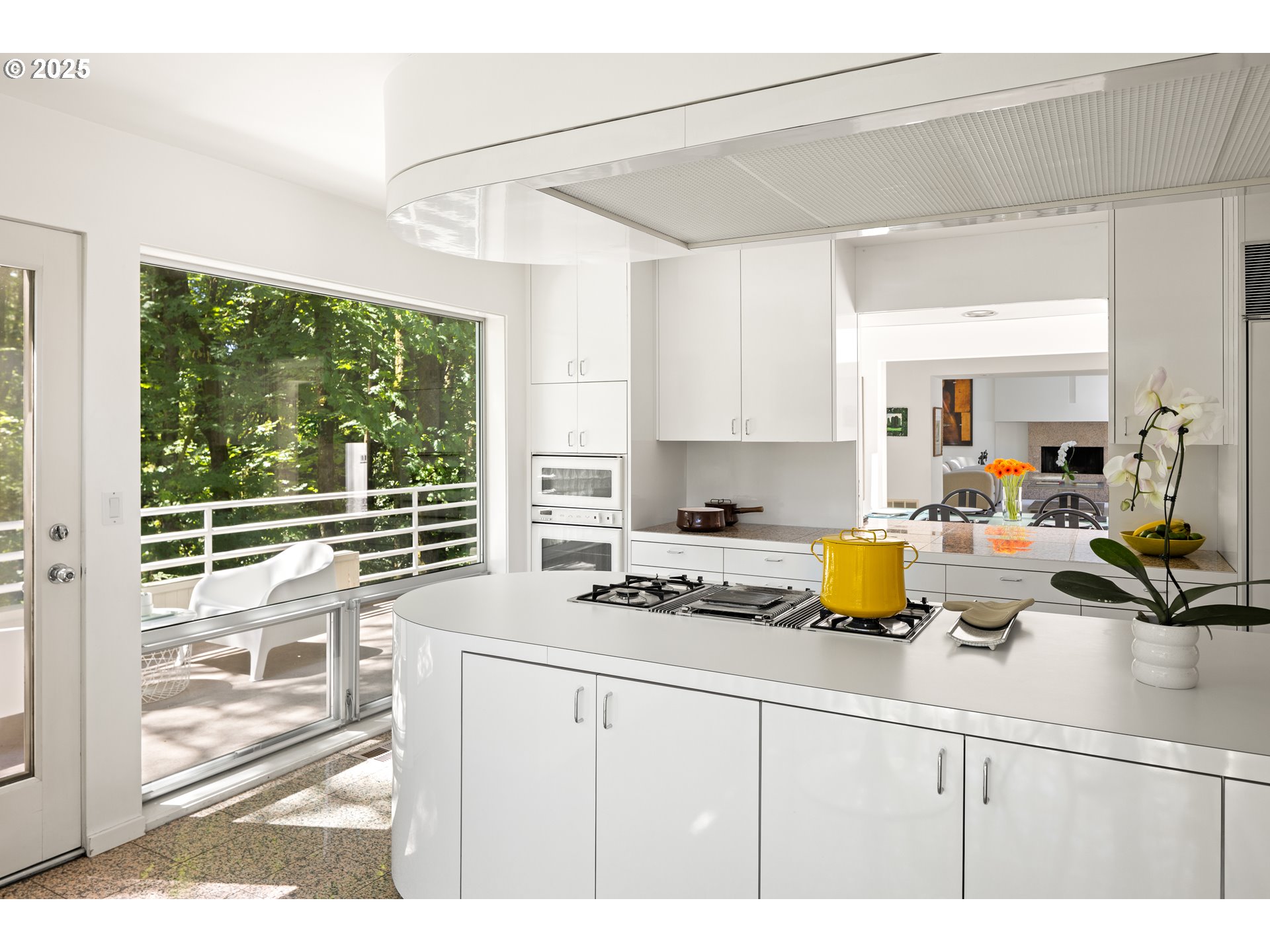 3232 Southwest Upper Cascade Drive Portland, OR 97205 - Photo 18 of 43