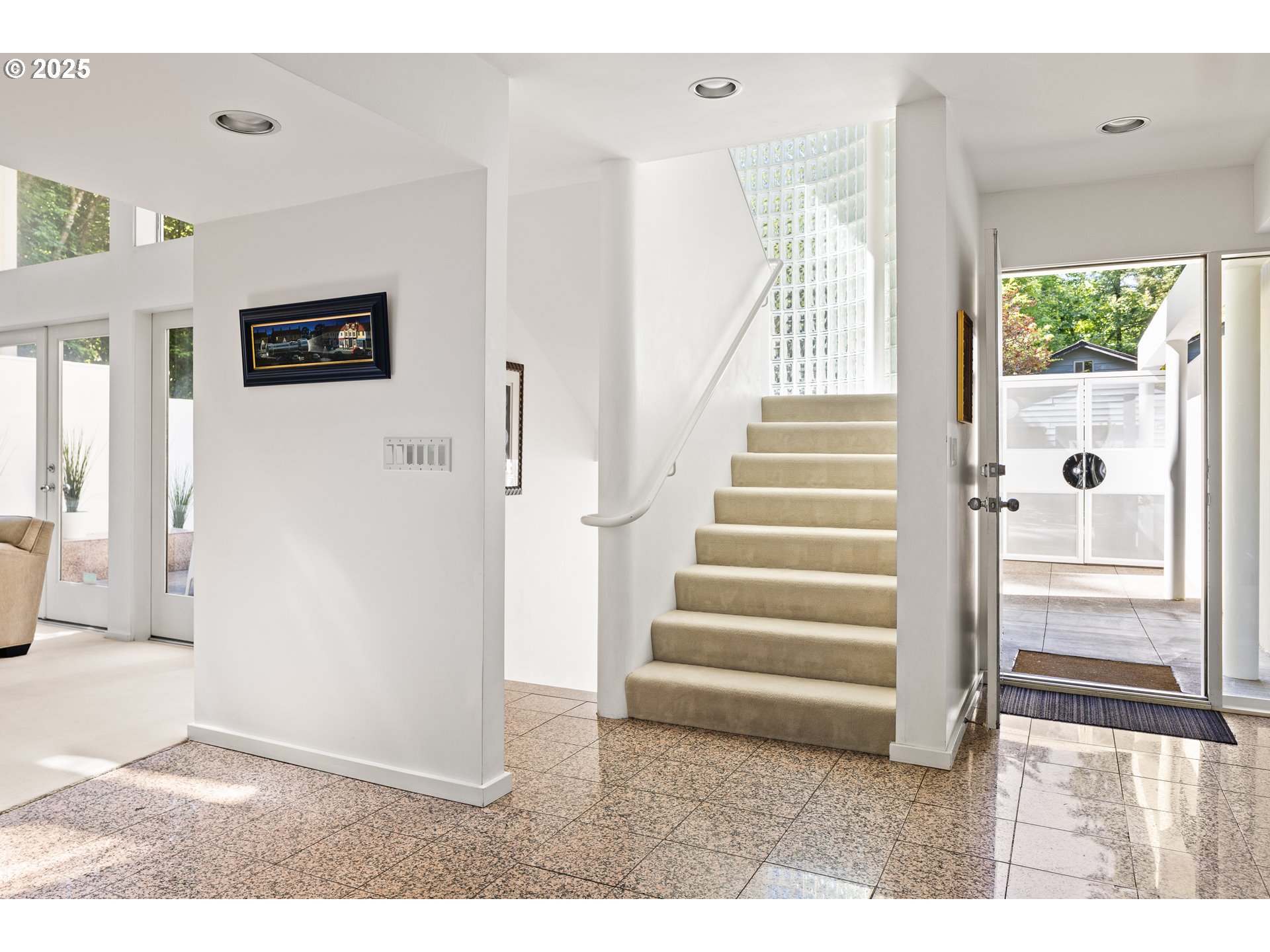 3232 Southwest Upper Cascade Drive Portland, OR 97205 - Photo 22 of 43