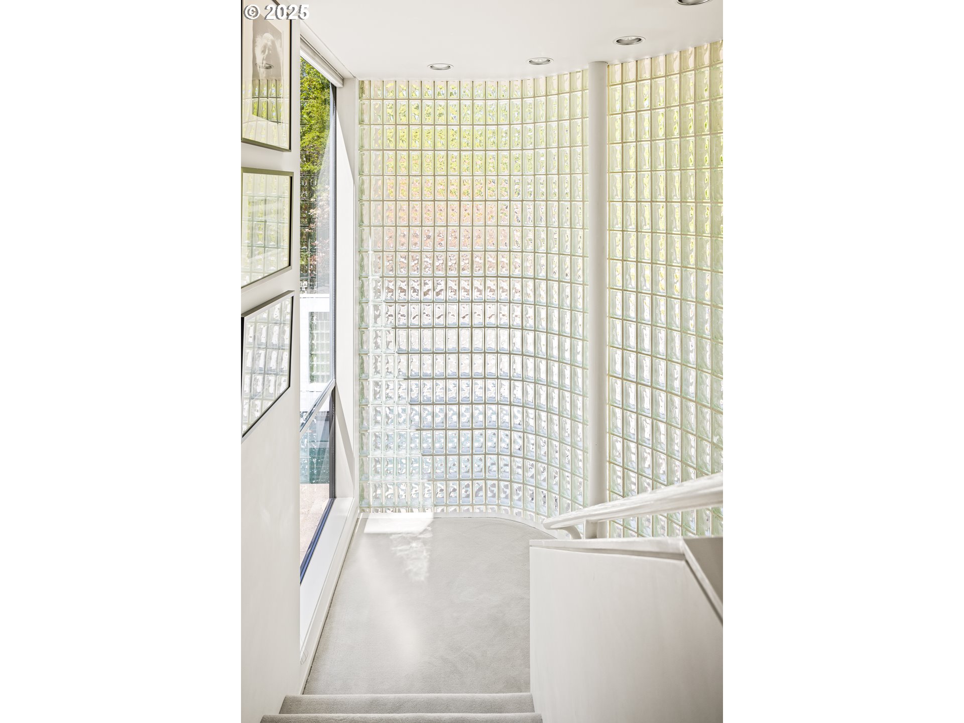 3232 Southwest Upper Cascade Drive Portland, OR 97205 - Photo 23 of 43