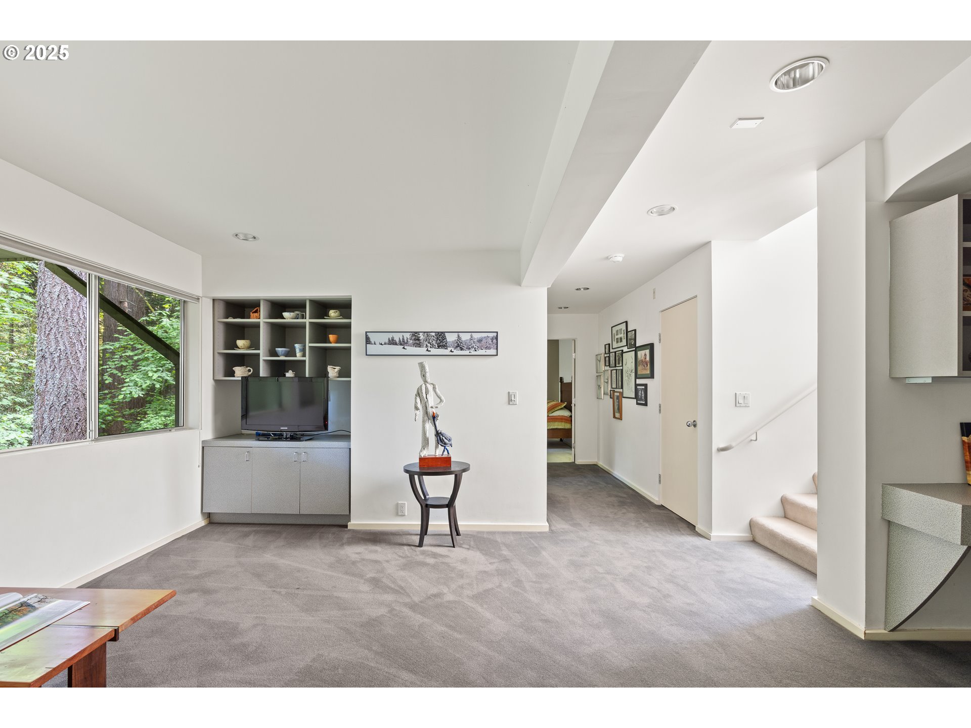 3232 Southwest Upper Cascade Drive Portland, OR 97205 - Photo 33 of 43