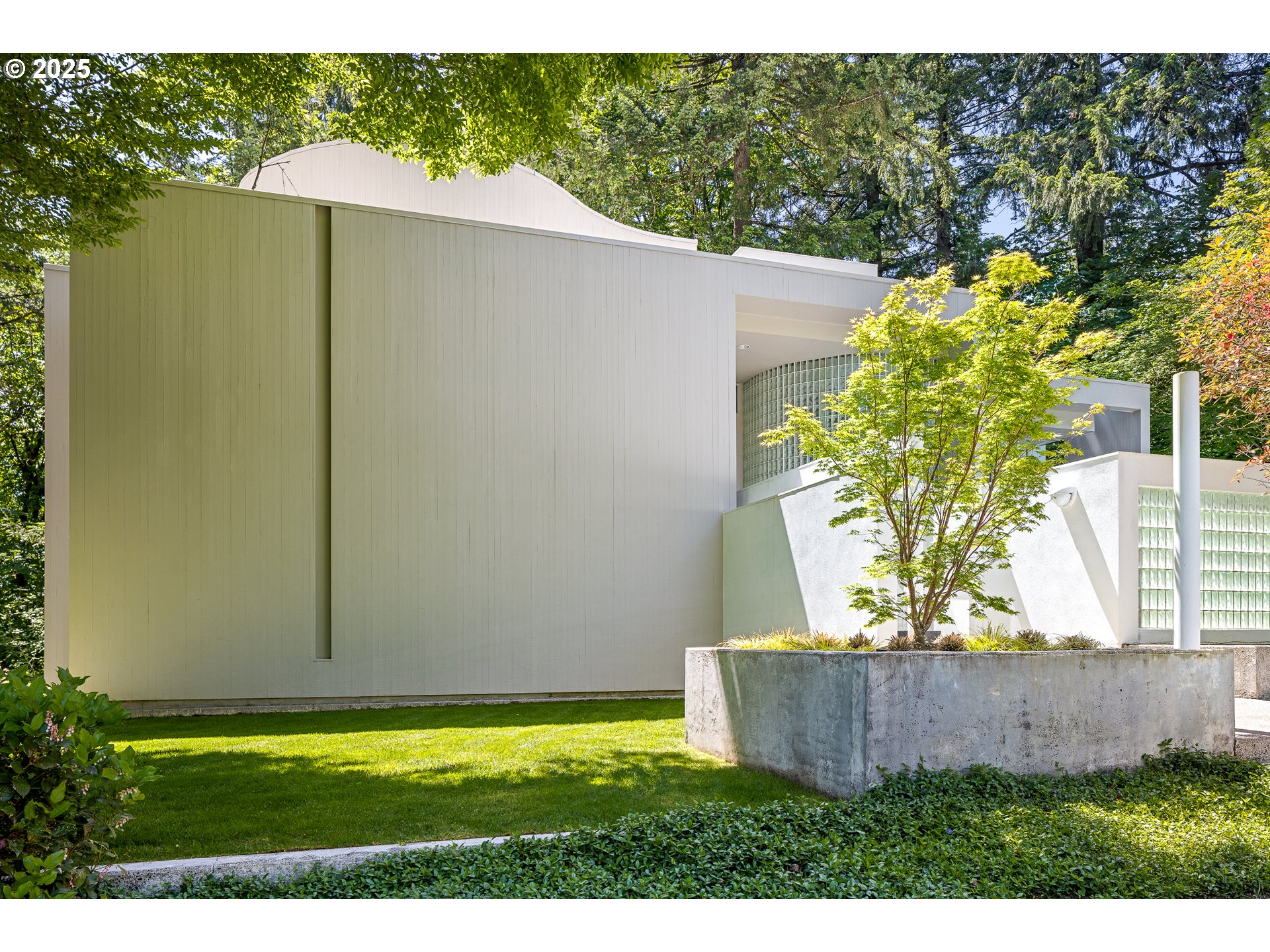 3232 Southwest Upper Cascade Drive Portland, OR 97205 - Photo 42 of 43