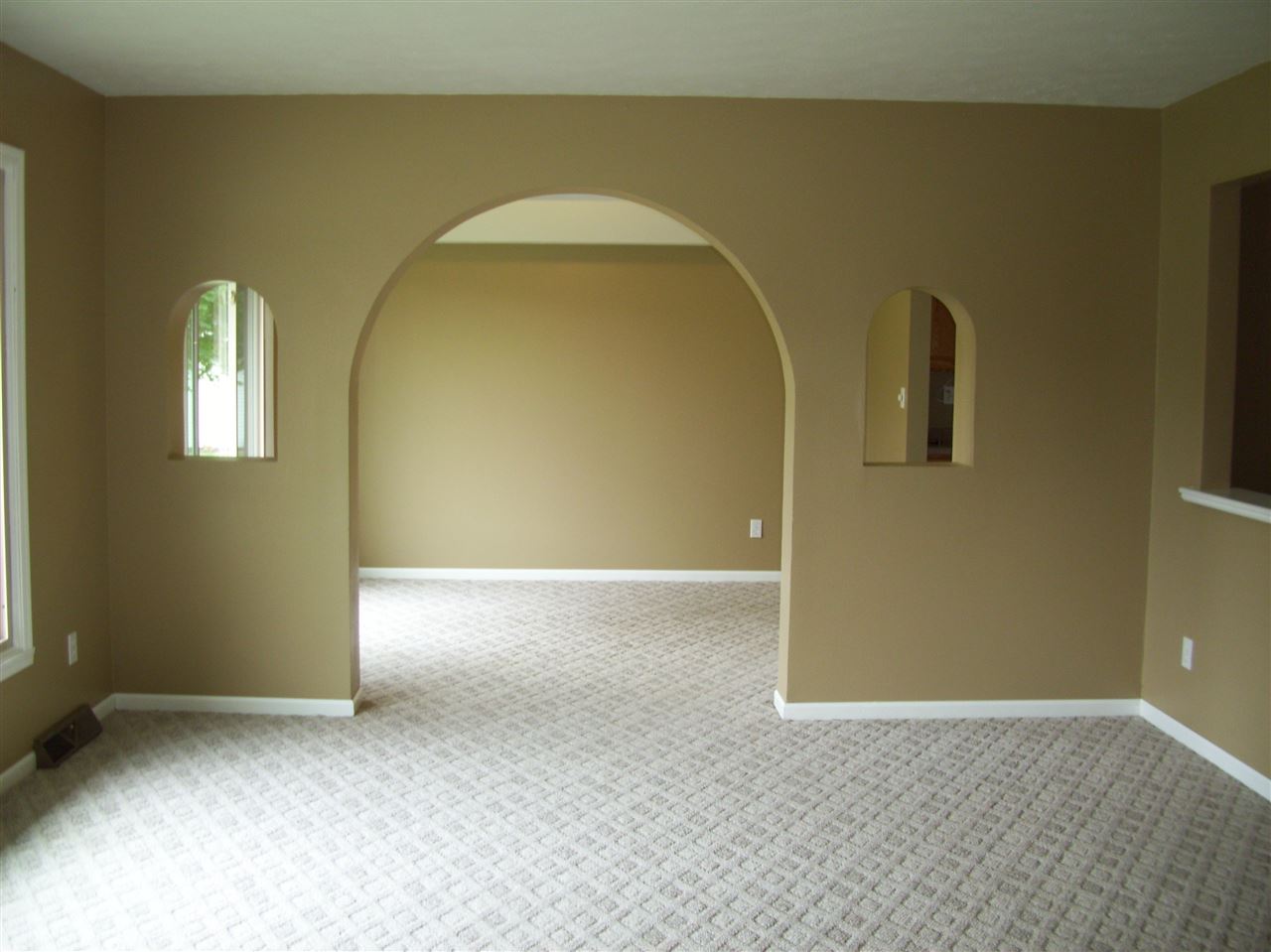 6398 Upper Ridge Way Roscoe, IL 61073 - Photo 3 of 16 Gallery Image 3