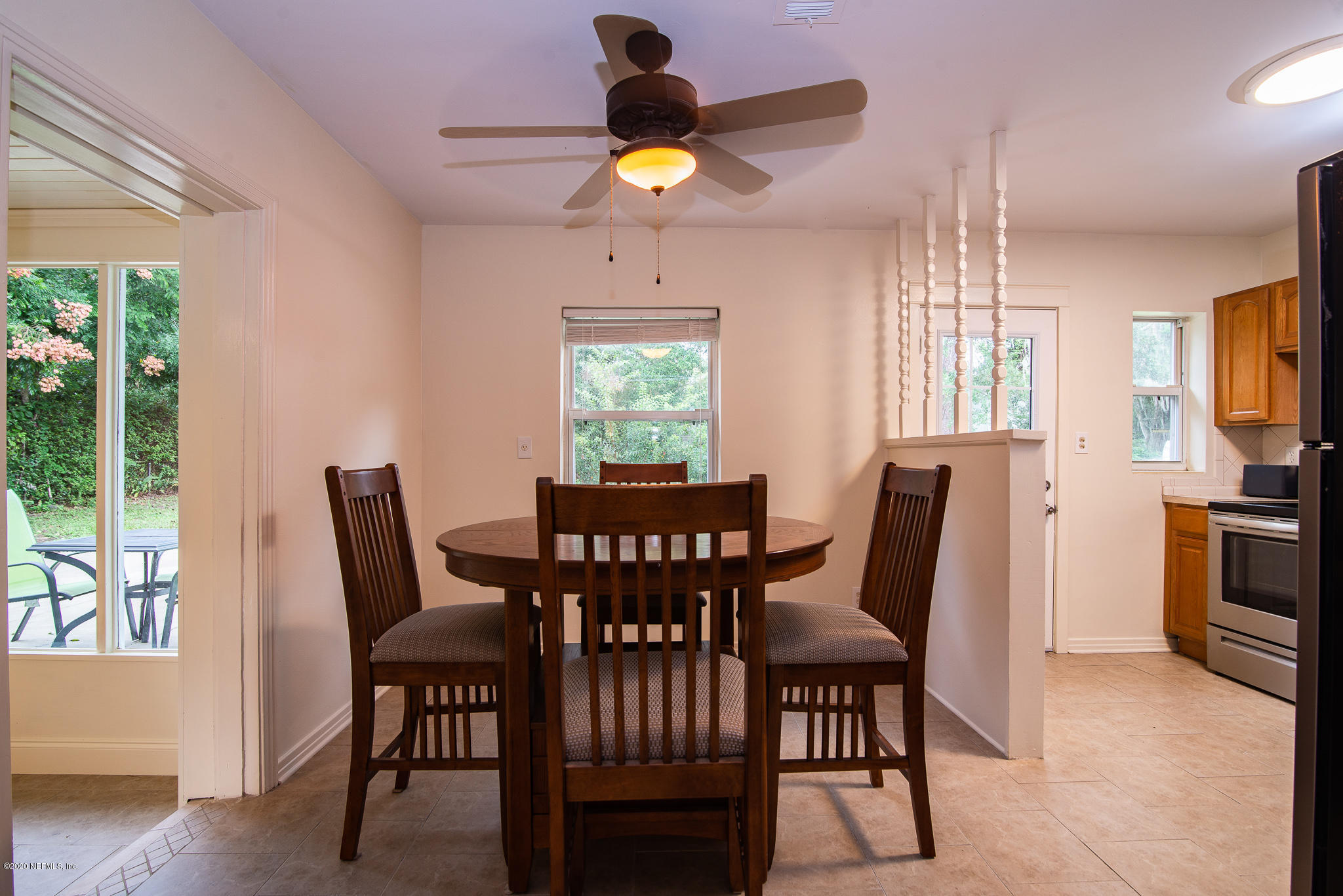 559 Oglethorpe Road Jacksonville, FL 32216 - Photo 10 of 31 EAT-IN DINING