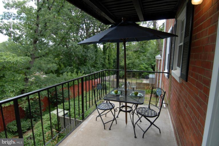 4601 31st Road South, Unit B2 Arlington, VA 22206 - Photo 13 of 19 Balcony
