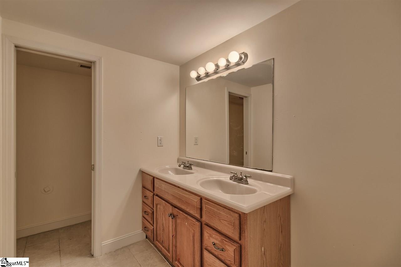 757 North Dobson Road Greer, SC 29651 - Photo 22 of 33 Gallery Image 22