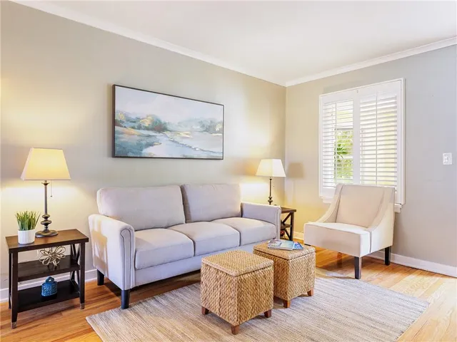 $190,000 | 14 East 50th Street, Unit 1, Kansas City, MO 64112