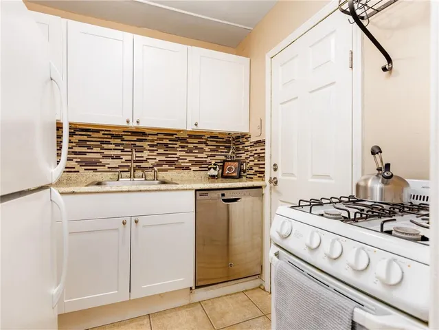 $190,000 | 14 East 50th Street, Unit 1, Kansas City, MO 64112