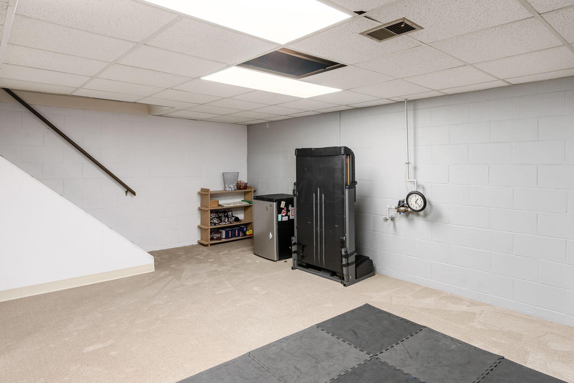 2404 Merbrook Road Columbus, OH 43235 - Photo 39 of 55 Basement Rec Room - 20'8" x 18'2"