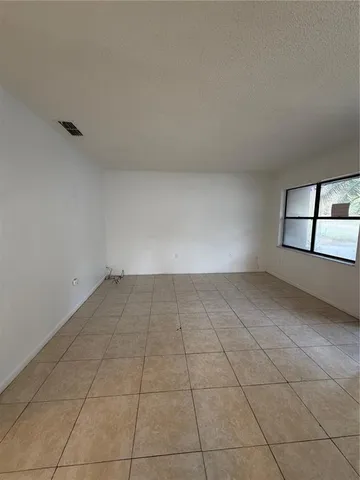 $1,200 | 6820 Northeast 7th Street, Unit B, Ocala, FL 34470