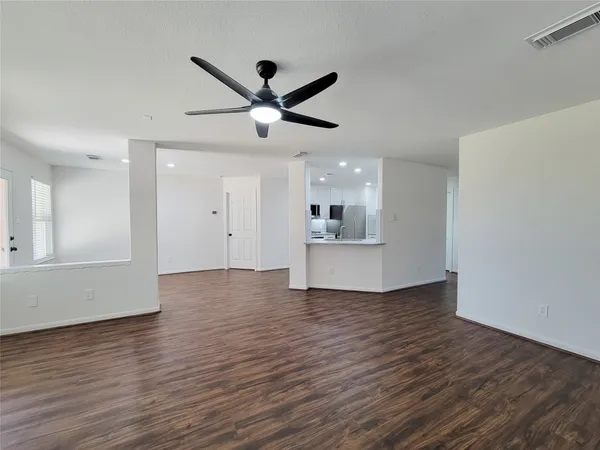 $2,595 | 21123 Amber Crossing Drive, Richmond, TX 77406