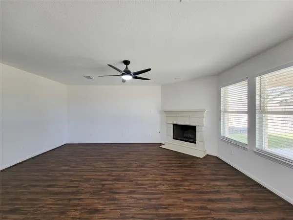 $2,595 | 21123 Amber Crossing Drive, Richmond, TX 77406